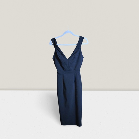 Chic Black Midi Body con Dress – Classic Little Black Dress (LBD) - Picture 1 of 7